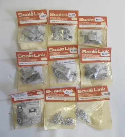 Scale link OO gauge model kits comprising Vauxhall 10 saloon Image