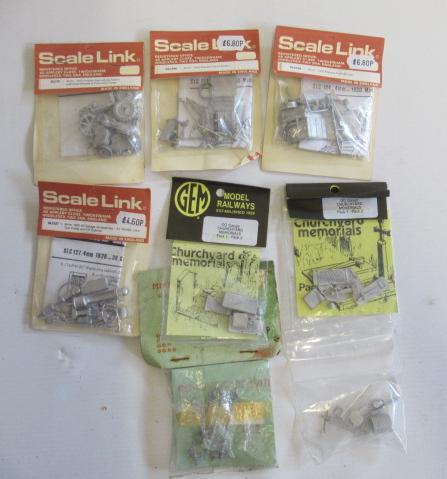 Scale link OO scale model kits comprising Fordson Tractor, 2 x Massey Harris Binders, garage Image