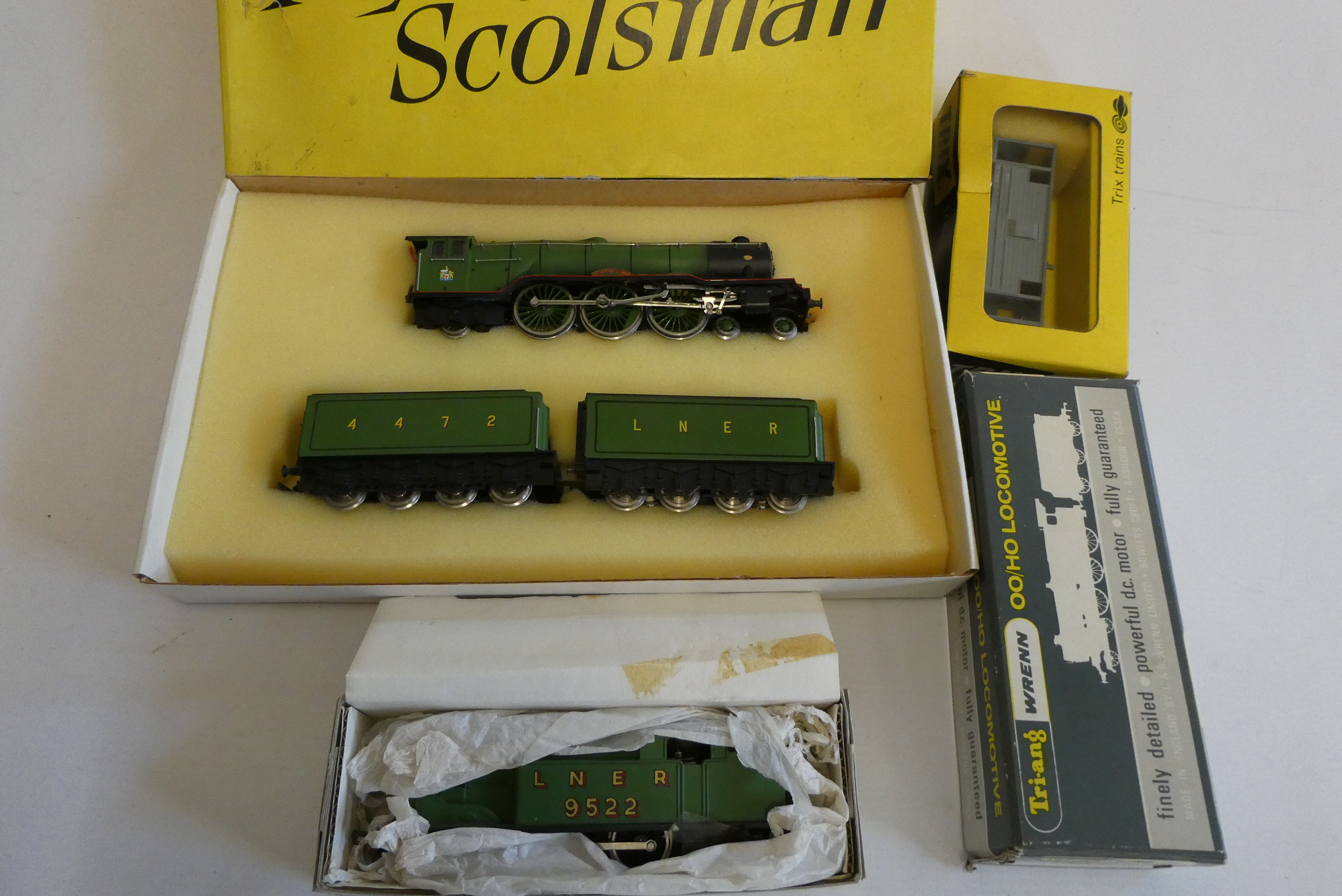 Trix 1180 twin tender Flying Scotsman locomotive, box E, Wrenn 2217 L.N.E.R. 0-6-2T, boxed E, and Image