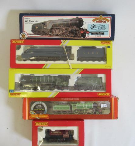 Hornby 0-4-0 ST 2000, B49 Cheshire, Railroad Tornado, Railroad A4 Falcon and Bachmann V2, box G-E Image