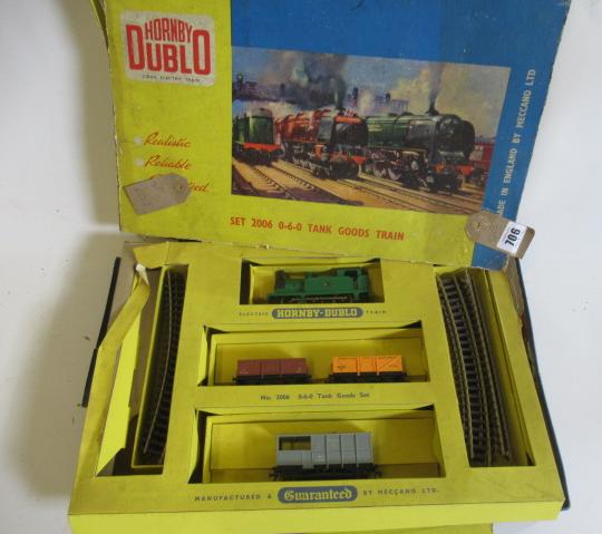 Hornby Dublo Goods Train Set 2006 with 0-6-0T and three goods trucks, box, models F (Est. plus 24% Image