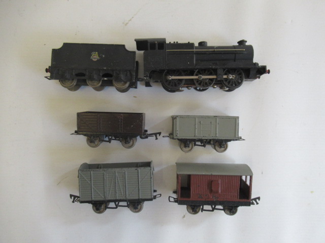 Formo 3-rail electric train set with 0-6-0 tender locomotive and four goods wagons, F-G (Est. plus Image