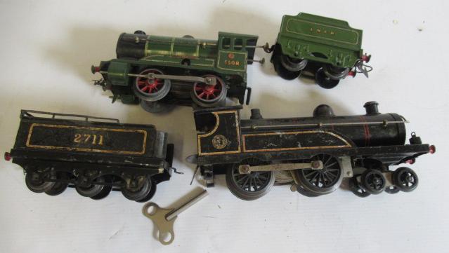 Two playworn Hornby clockwork locomotives No.1 L.N.E.R. 5508 and No.2 2711, some rusting/paint loss, Image