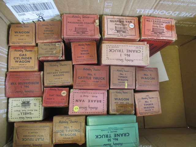 Boxed Hornby goods rolling stock, most items in poor to fair condition, some boxes AF (22) (Est. Image