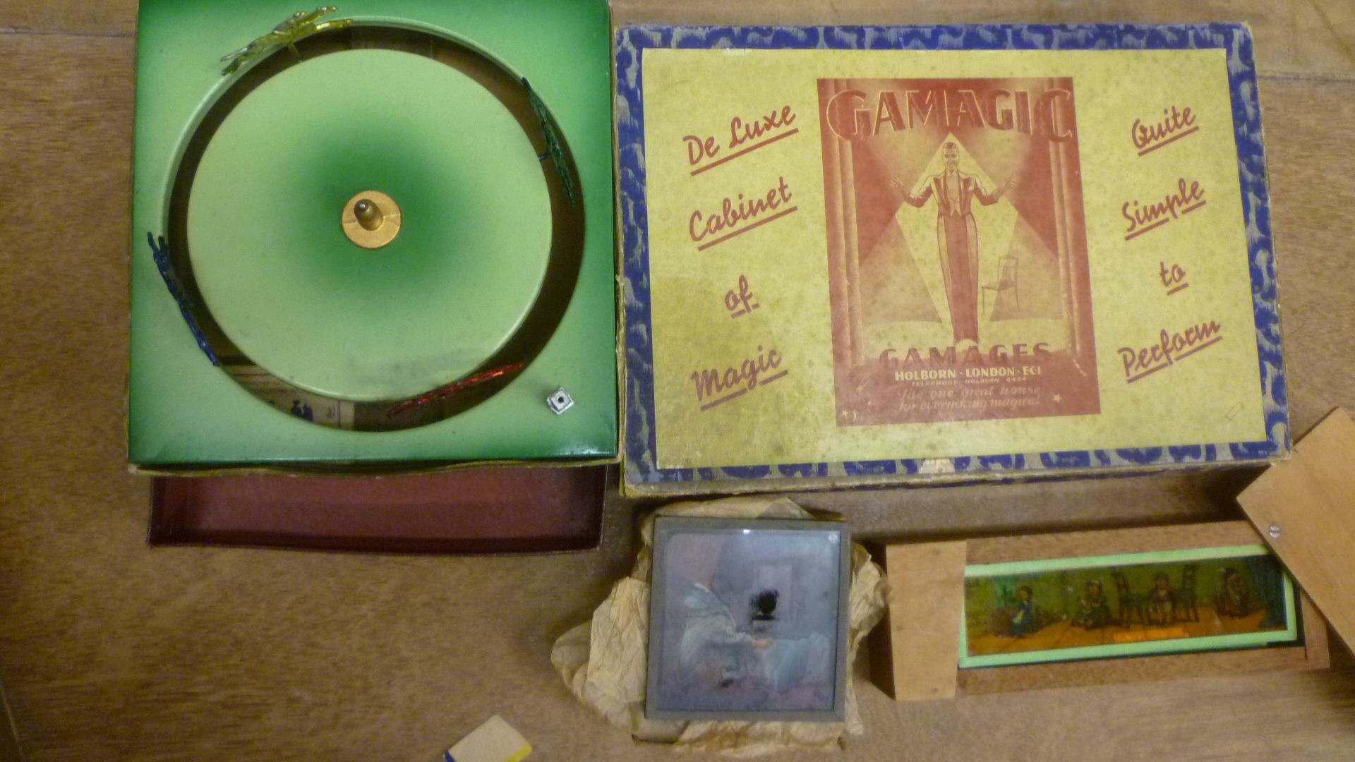 A Gamages "Gamagic" conjuring set Image