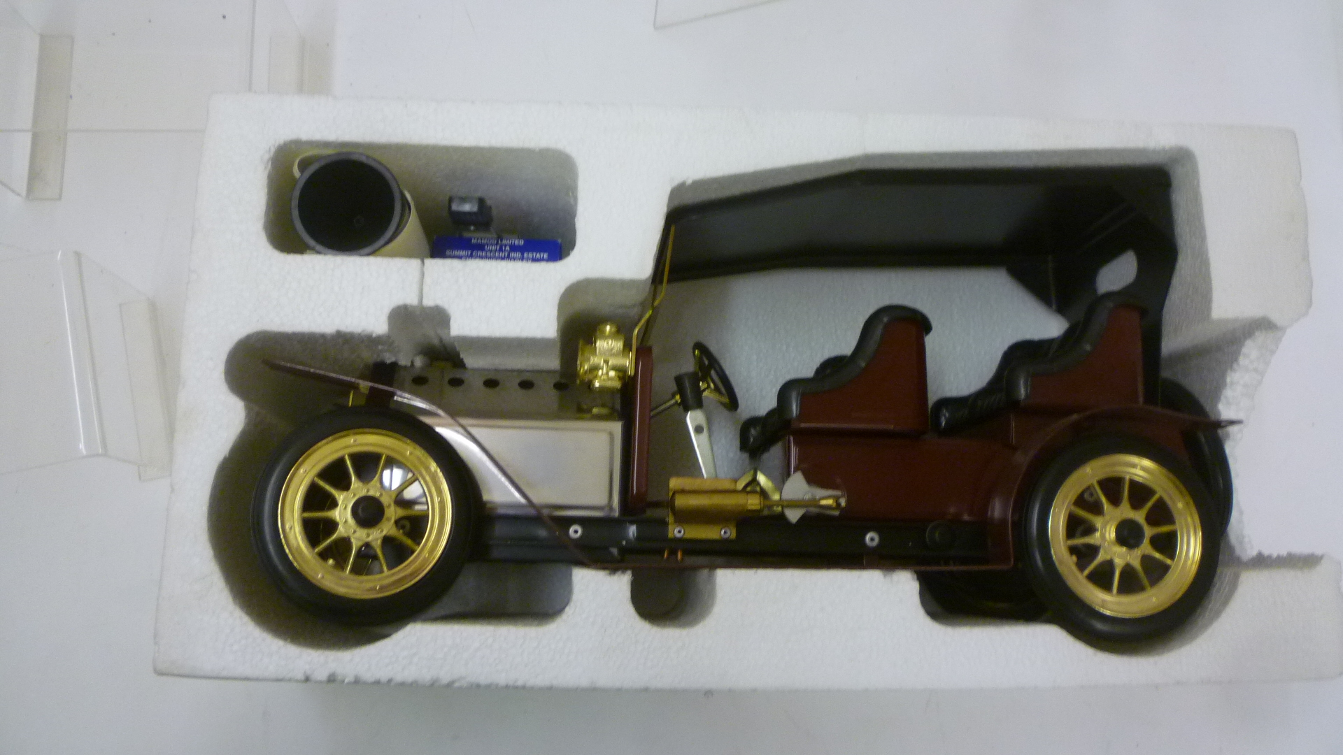 A Mamod Live Steam Limousine Image