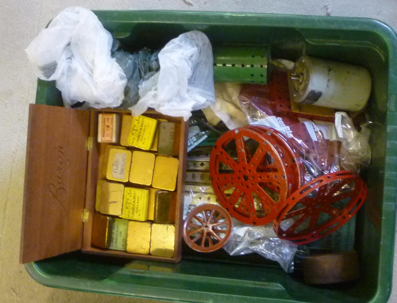A quantity of Meccano parts Image