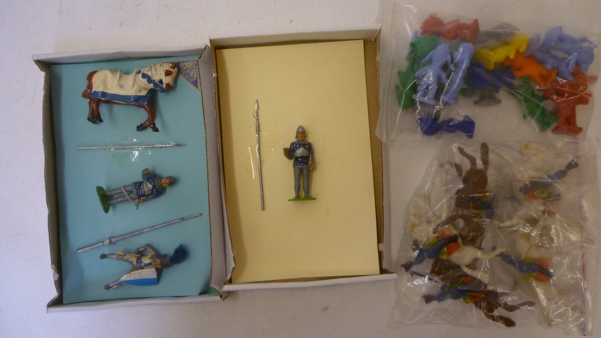 Timpo figure HF510 Quentin Durward Royal Guard Image