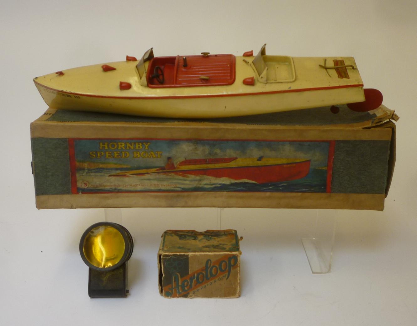 A Hornby Speed Boat "Racer III" tinplate clockwork Image