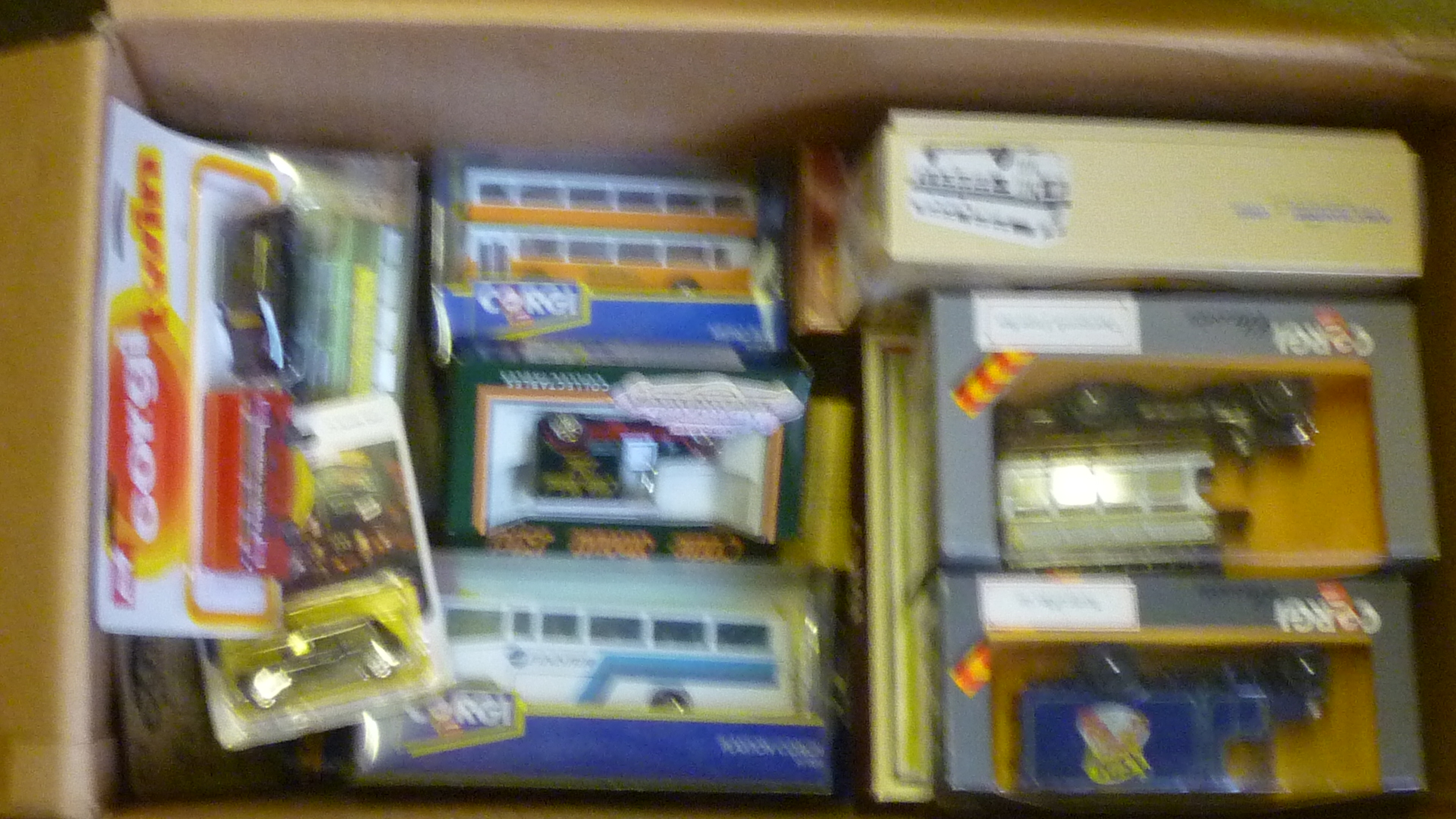 Twenty two Corgi Classics and smaller Corgi models Image