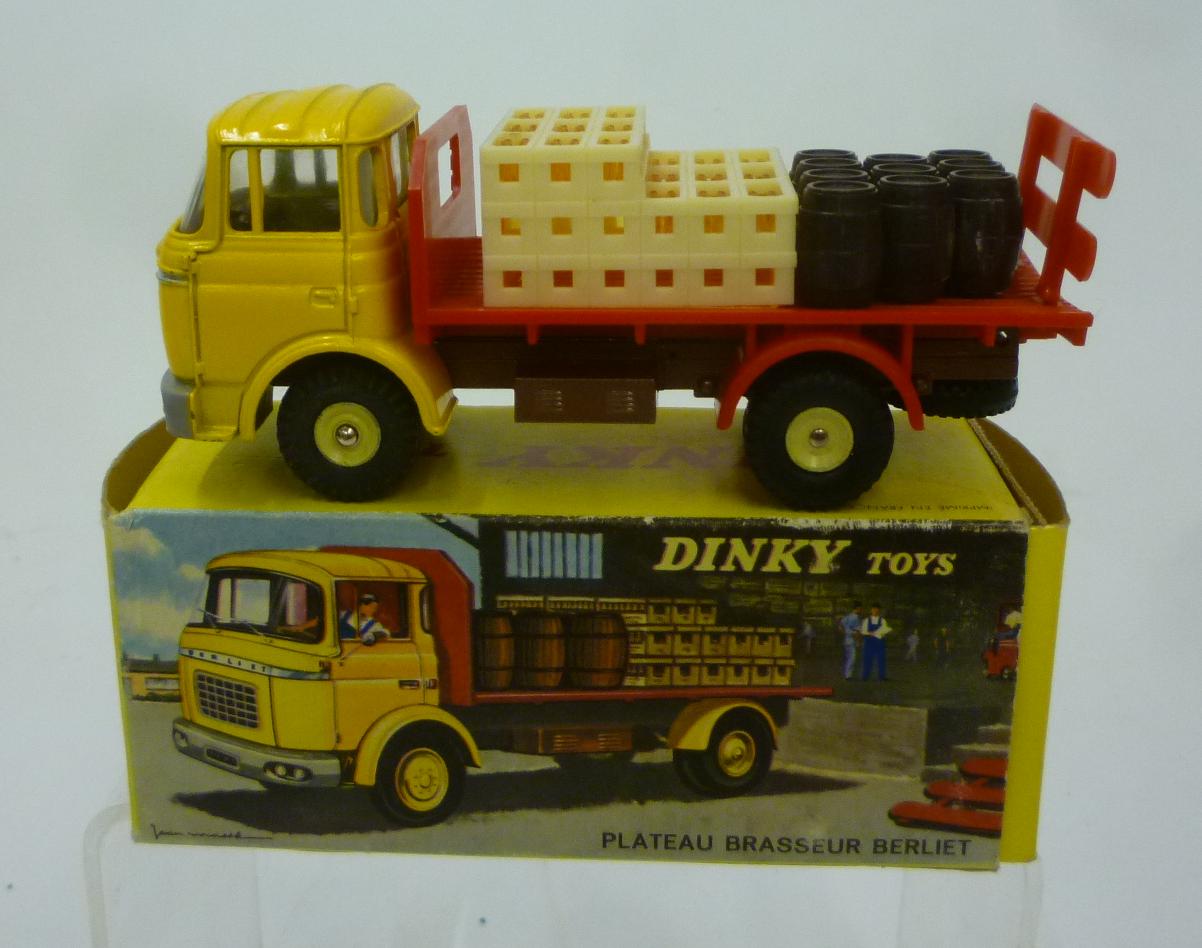 French Dinky 588 Plateau Brasseur Image