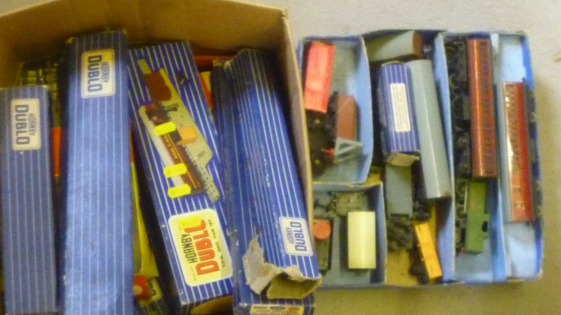 Playworn Hornby Dublo trains comprising L.N.E.R. tank 9596 Image