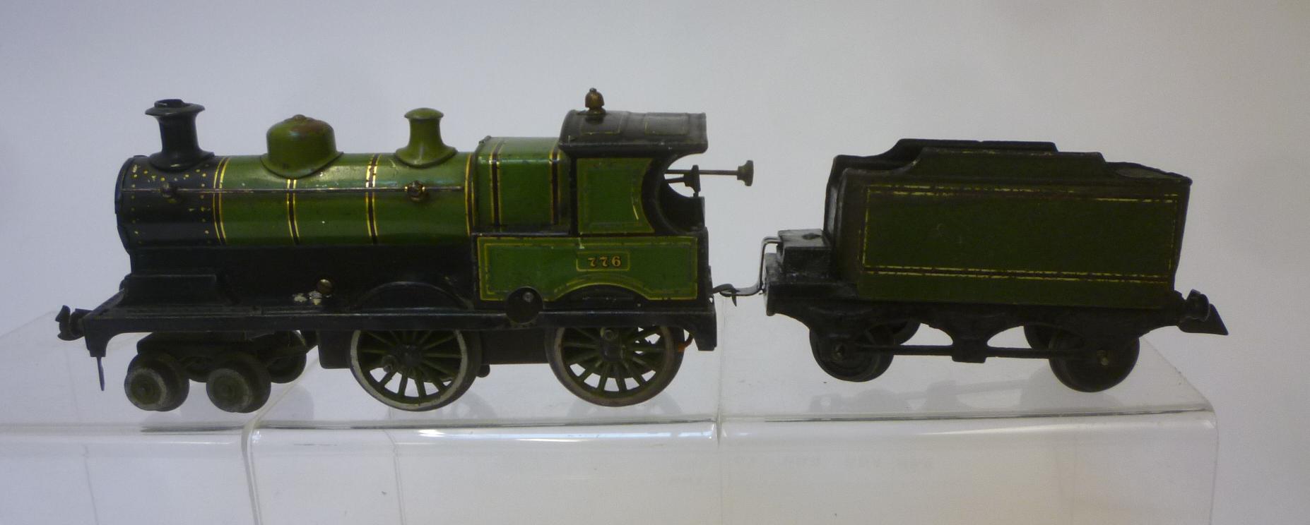 Bing clockwork 4-4-0 tender locomotive finished in green Image