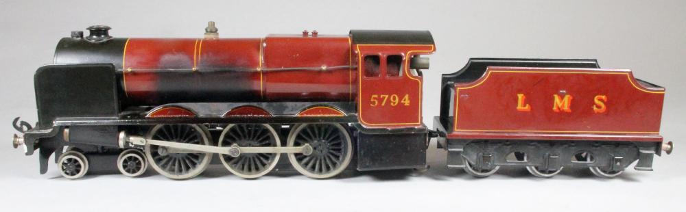 Bassett Lowke locomotive and tender Super Enterprise finished in L.M.S. red Image