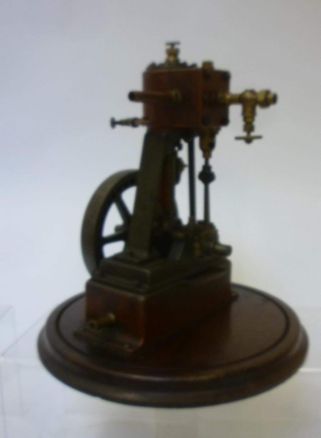 Single cylinder vertical non-reversing steam engine Image