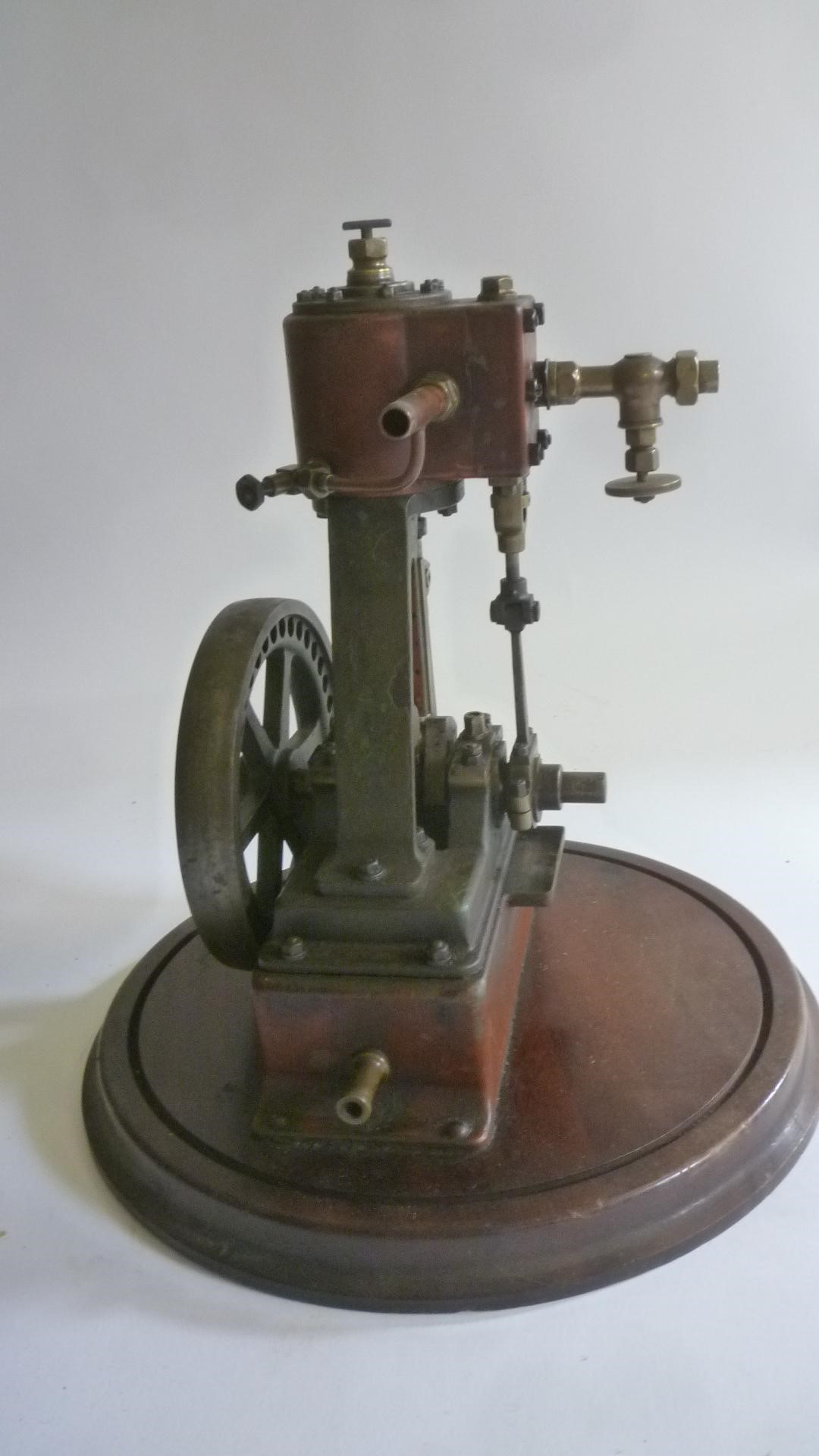 Single cylinder vertical non-reversing steam engine Image