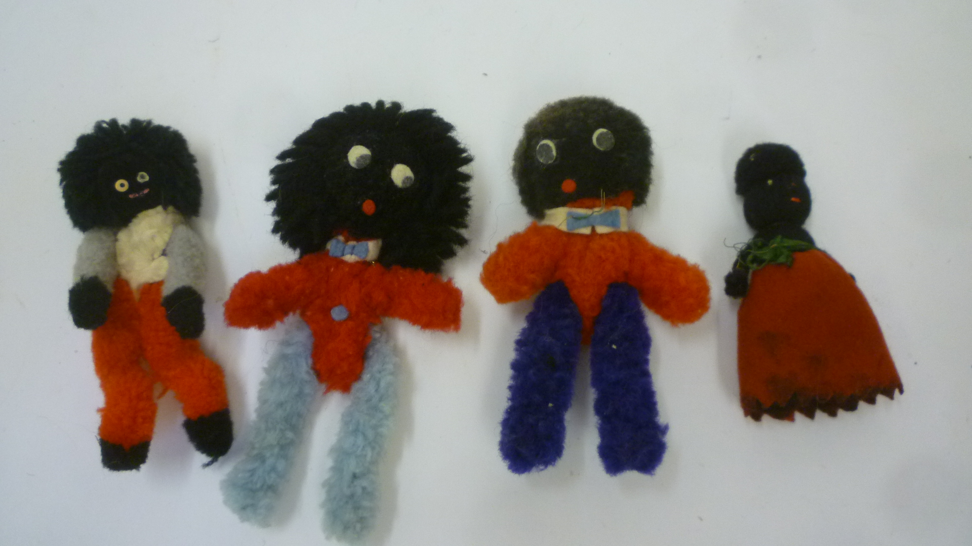 A felt Golly pen wipe Image