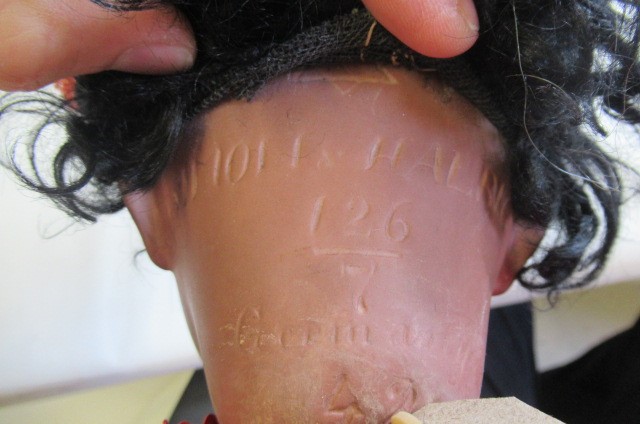 A Kammer & Reinhardt bisque socket head mulatto character doll Image