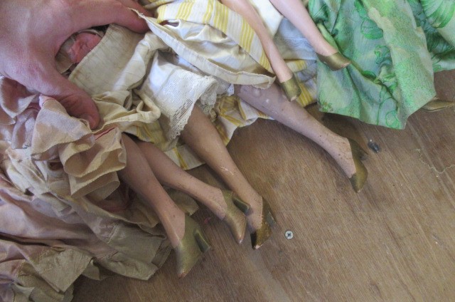 Nine fashion dolls Image