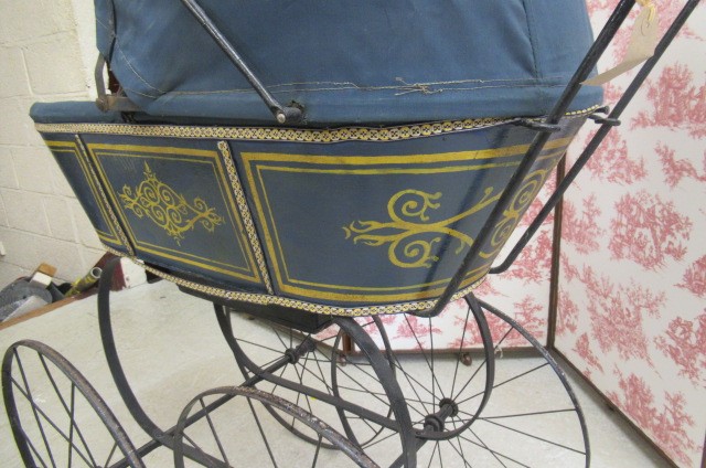 A French pram Image