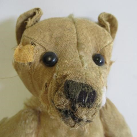 An early Steiff centre-seam teddy Image