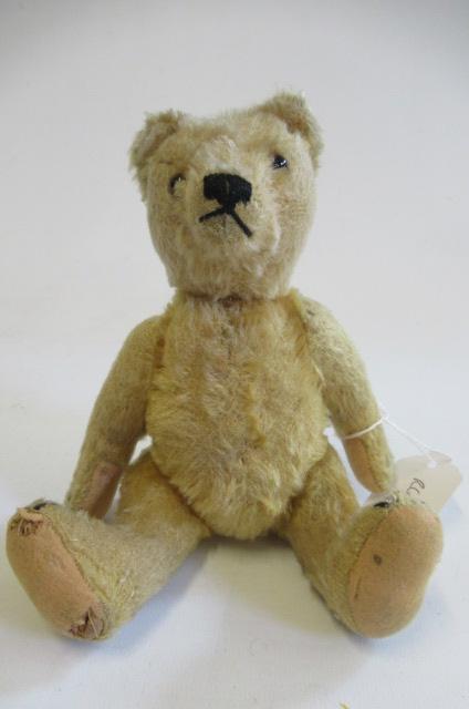 A pre-war Steiff jointed teddy Image