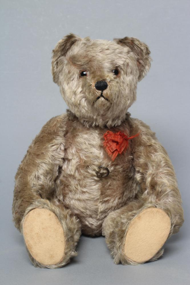 A pre-war Schuco yes/no musical teddy Image