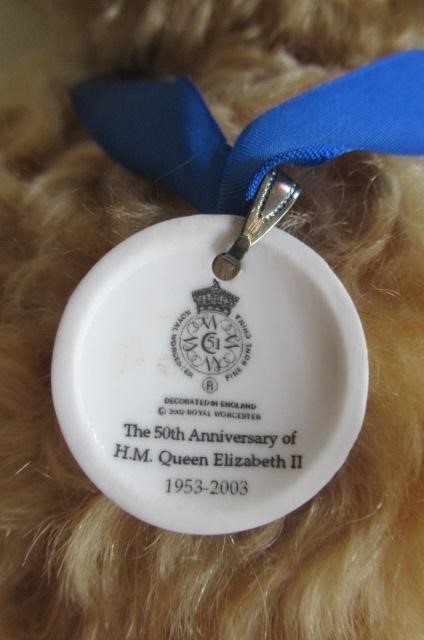 Two boxed limited edition Steiff bears Image