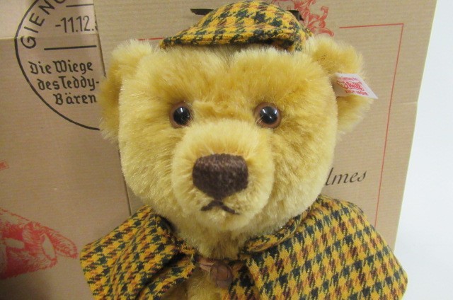 Two boxed limited edition Steiff bears Image
