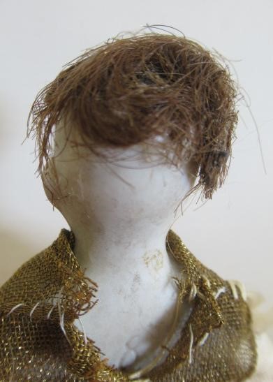 Three shoulder head dolls house dolls Image