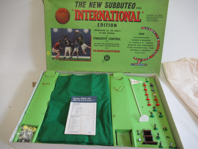 Subbuteo International Edition Soccer Game with pitch and accessories Image