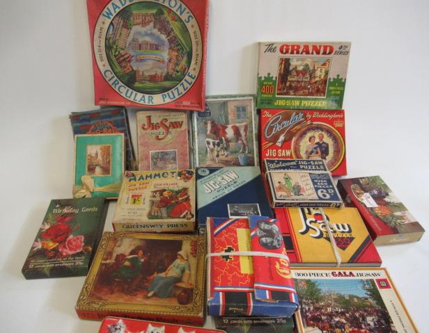 A quantity of jigsaw puzzles by Chad Valley Image