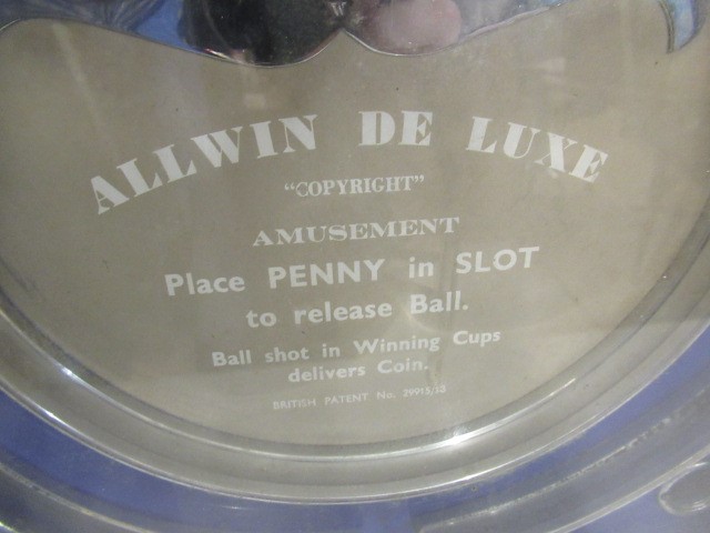 An Allwin De Luxe penny slot machine Image