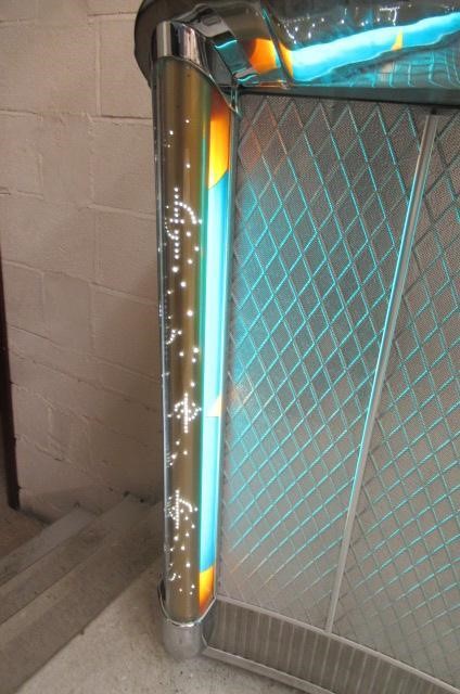 A Wurlitzer hi-fi juke box Image