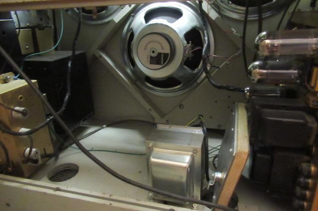 A Wurlitzer hi-fi juke box Image