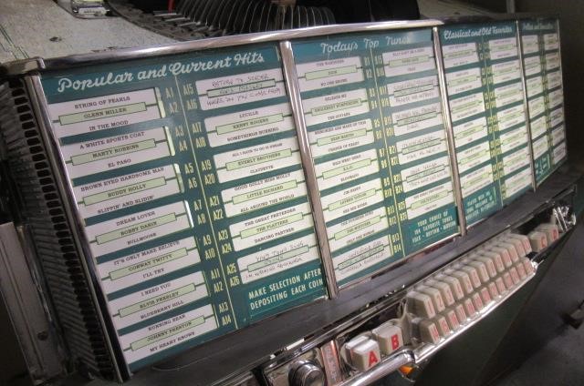 A Wurlitzer hi-fi juke box Image