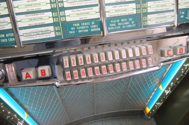 A Wurlitzer hi-fi juke box Image