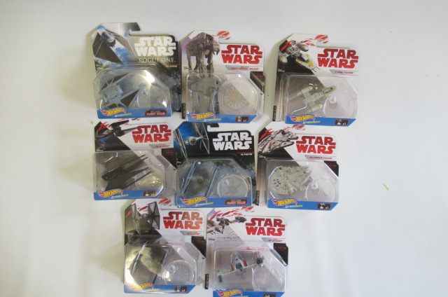 Hotwheels Star Wars vehicles comprising Ski Speeder Image
