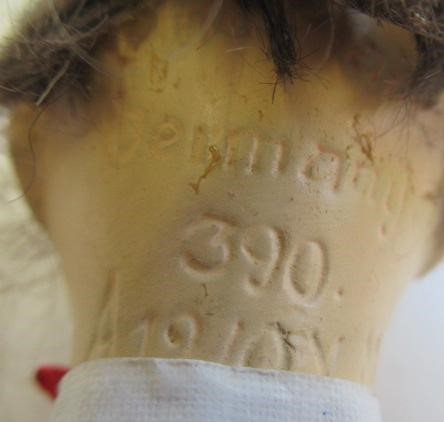 A French socket head fisher doll Image