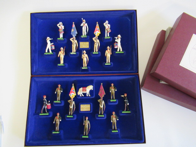 Britains 5289 Royal Marines and 5190 The Parachute Regiment Image