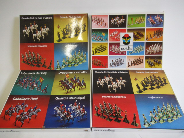 Four sets of plastic Italian soldiers including Mounted figures and Civil Guards Image