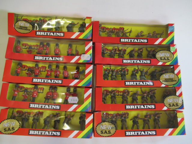 Ten sets of Britains plastic soldiers including Commandos and SAS Image