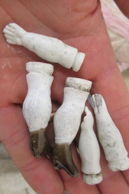 A china shoulder head doll Image