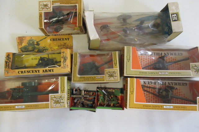 Britains field guns including Naval Gun Image