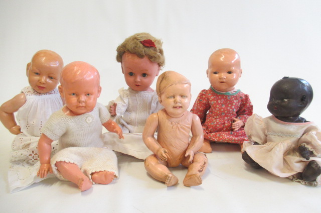 Six dolls Image