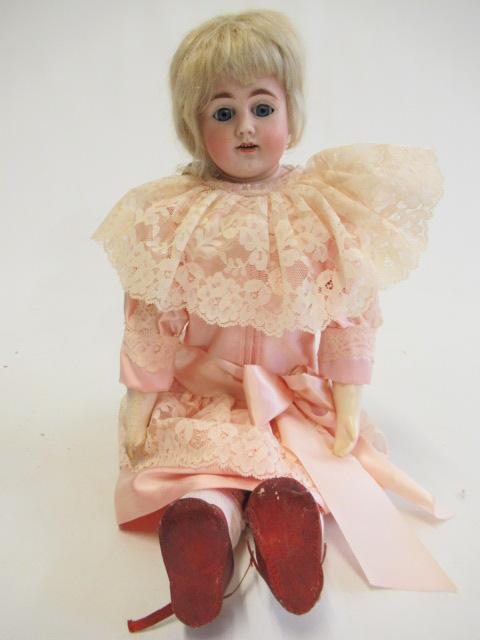 A Bahr & Proschild bisque shoulder head doll Image