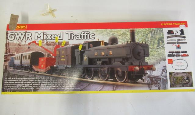 Hornby G.W.R. mixed traffic train set rolling stock only Image