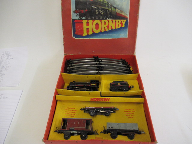 Hornby No 55 clockwork Goods Set  with B.R. Type 50 locomotive and tender Image