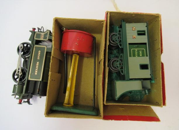 Hornby Train clockwork 0-4-0 tank finished in G.W.R. green Image
