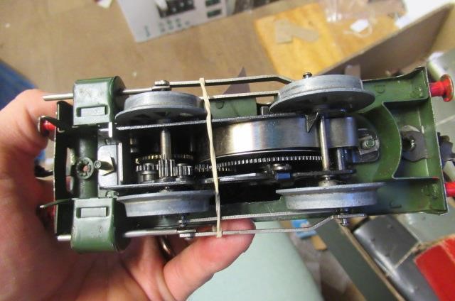 Hornby Train clockwork 0-4-0 tank finished in G.W.R. green Image